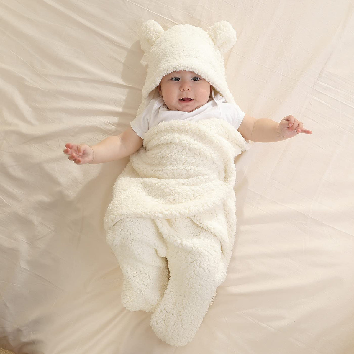 Newborn Swaddle Wrap – Plush &amp; Hooded for Winter